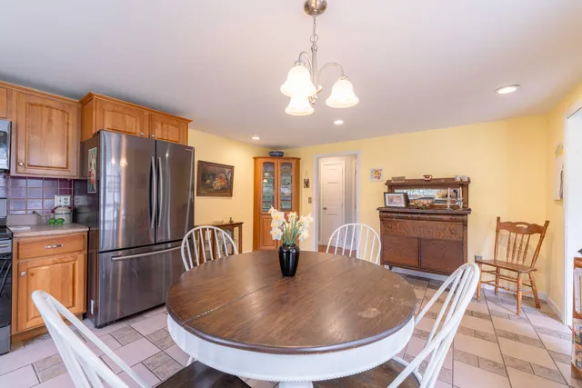 $489,000 | 7 Salmon Run, Raymond, ME 04071