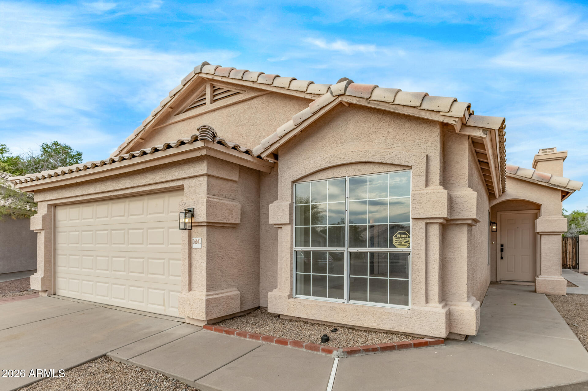 16641 North 35th Place Phoenix, AZ 85032 - Photo 4 of 42 05 35th