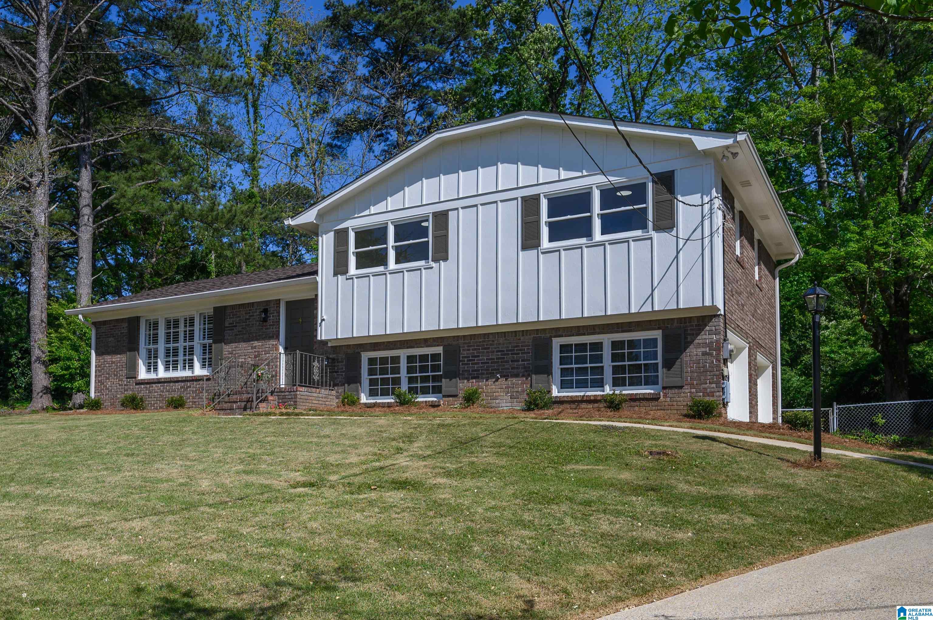 3428 Kettering Lane Birmingham, AL 35243 - Photo 2 of 40