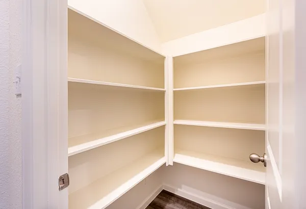 $2,300 | 507 Halifax Court, Montgomery, TX 77316