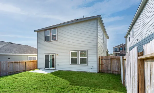 $2,300 | 507 Halifax Court, Montgomery, TX 77316