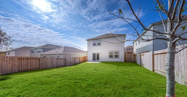 $2,300 | 507 Halifax Court, Montgomery, TX 77316