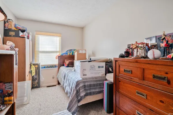 $189,900 | 1904 Sherwood Drive, Kokomo, IN 46902