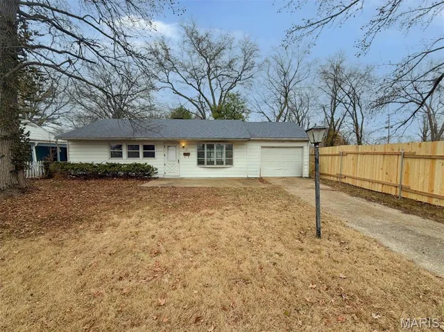 $39,900 | 21 Agnes Drive, Cahokia, IL 62206