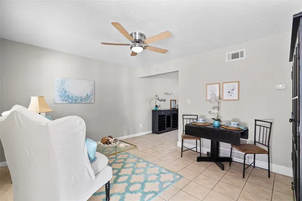 $999 | 918 Winnie Street, Unit 104, Galveston, TX 77550