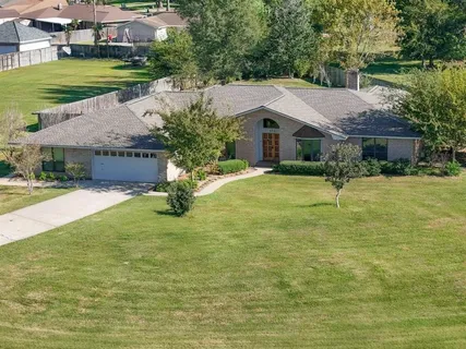 $419,500 | 512 Orchard Drive, Lake Charles, LA 70605