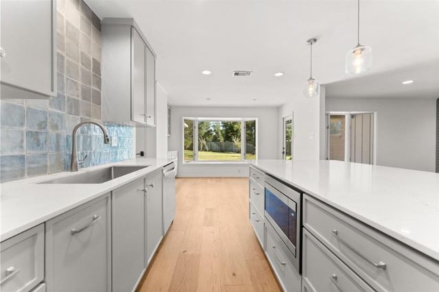 $419,500 | 512 Orchard Drive, Lake Charles, LA 70605