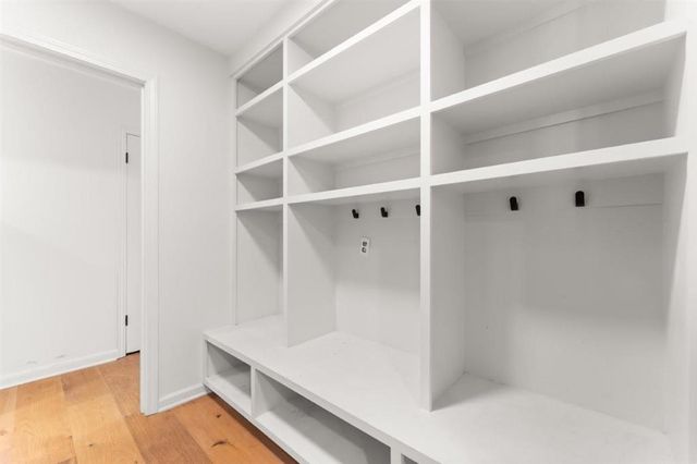 $419,500 | 512 Orchard Drive, Lake Charles, LA 70605