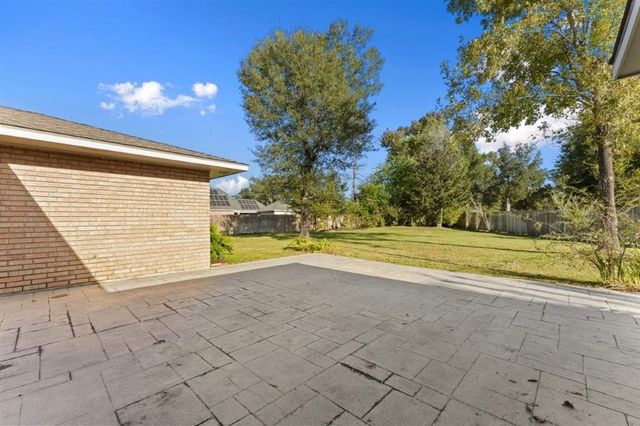 $419,500 | 512 Orchard Drive, Lake Charles, LA 70605