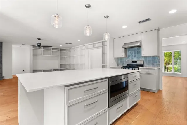 $399,000 | 512 Orchard Drive, Lake Charles, LA 70605