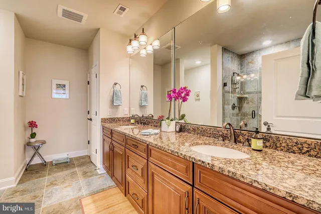 $700,000 | 2905 Bleeker Street, Unit 4304, Fairfax, VA 22031