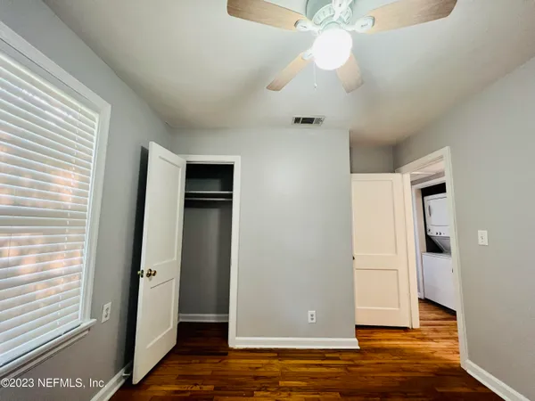 $1,595 | 2105 Kingswood Road, Jacksonville, FL 32207