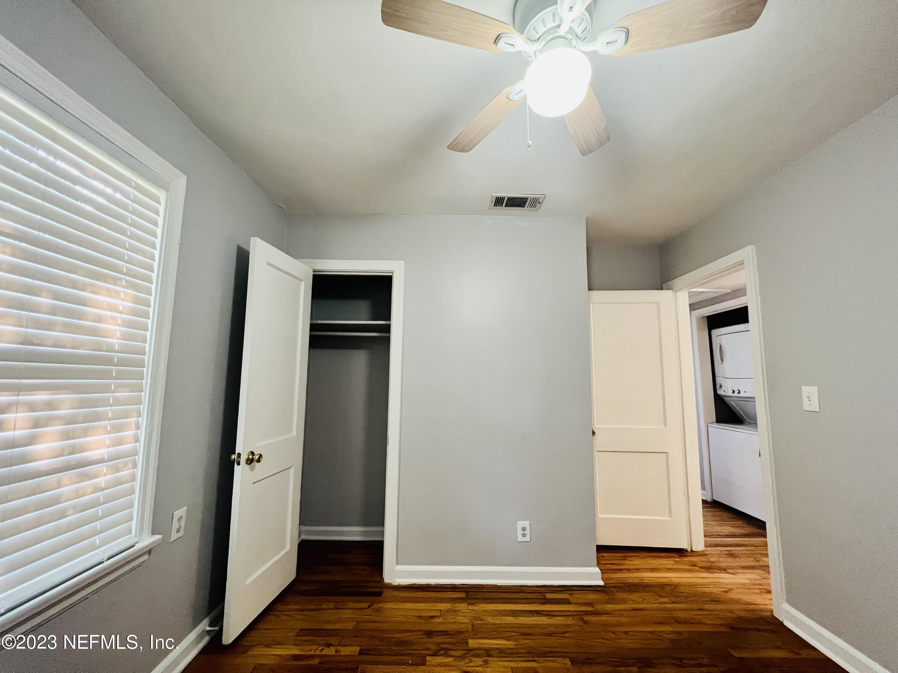 2105 Kingswood Road Jacksonville, FL 32207 - Photo 12 of 15 Bedroom 3