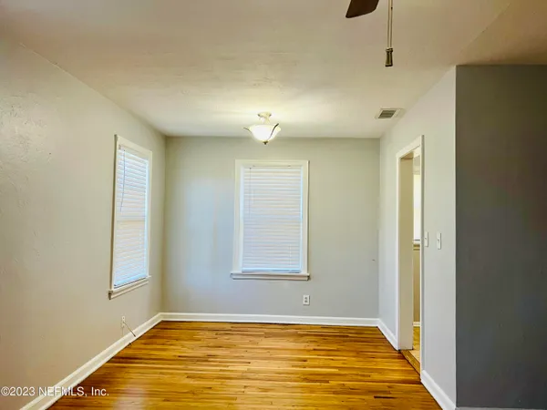 $1,595 | 2105 Kingswood Road, Jacksonville, FL 32207