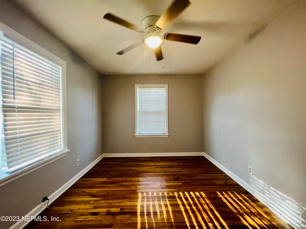 $1,595 | 2105 Kingswood Road, Jacksonville, FL 32207