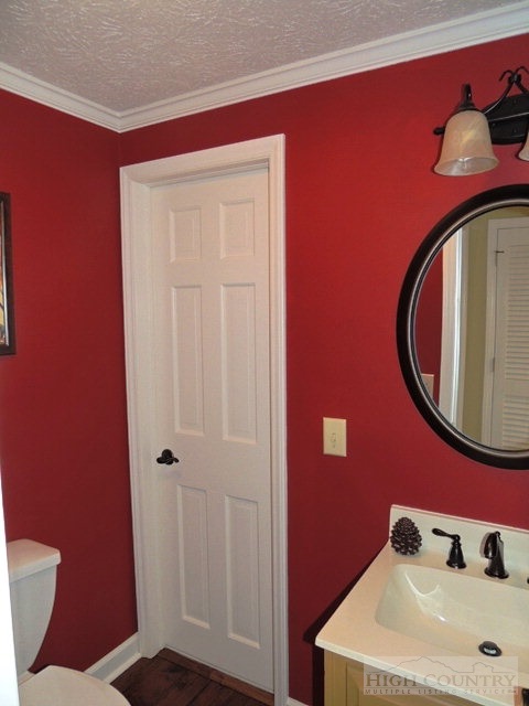 361 The Lakes, Unit 6 Boone, NC 28607 - Photo 7 of 17 Gallery Image 7