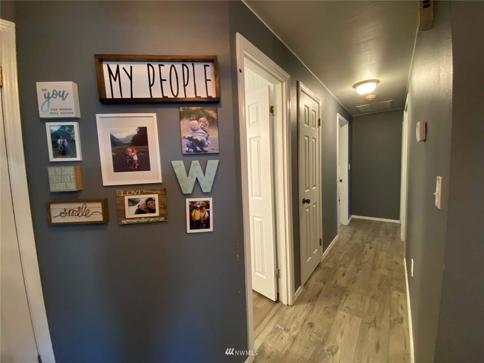 160 Galaxie Road Chehalis, WA 98532 - Photo 18 of 27 a view of a hallway with front door