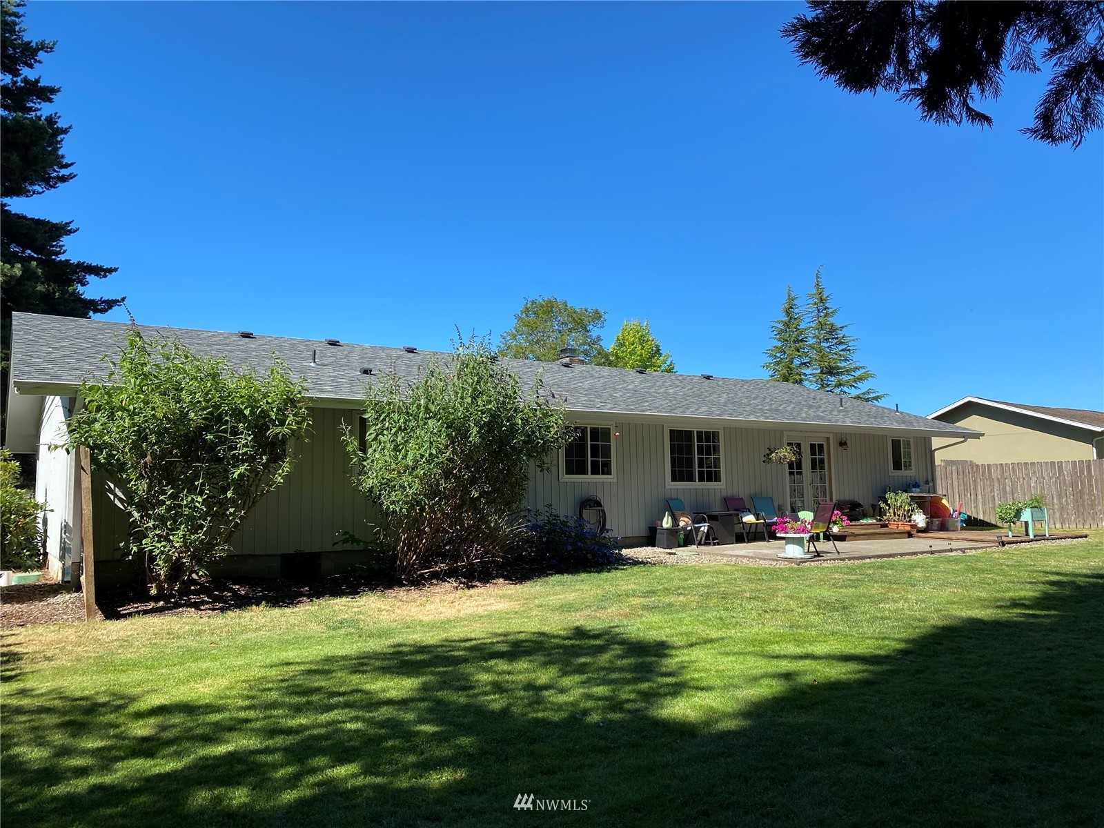160 Galaxie Road Chehalis, WA 98532 - Photo 25 of 27 a front view of house with yard having outdoor seating