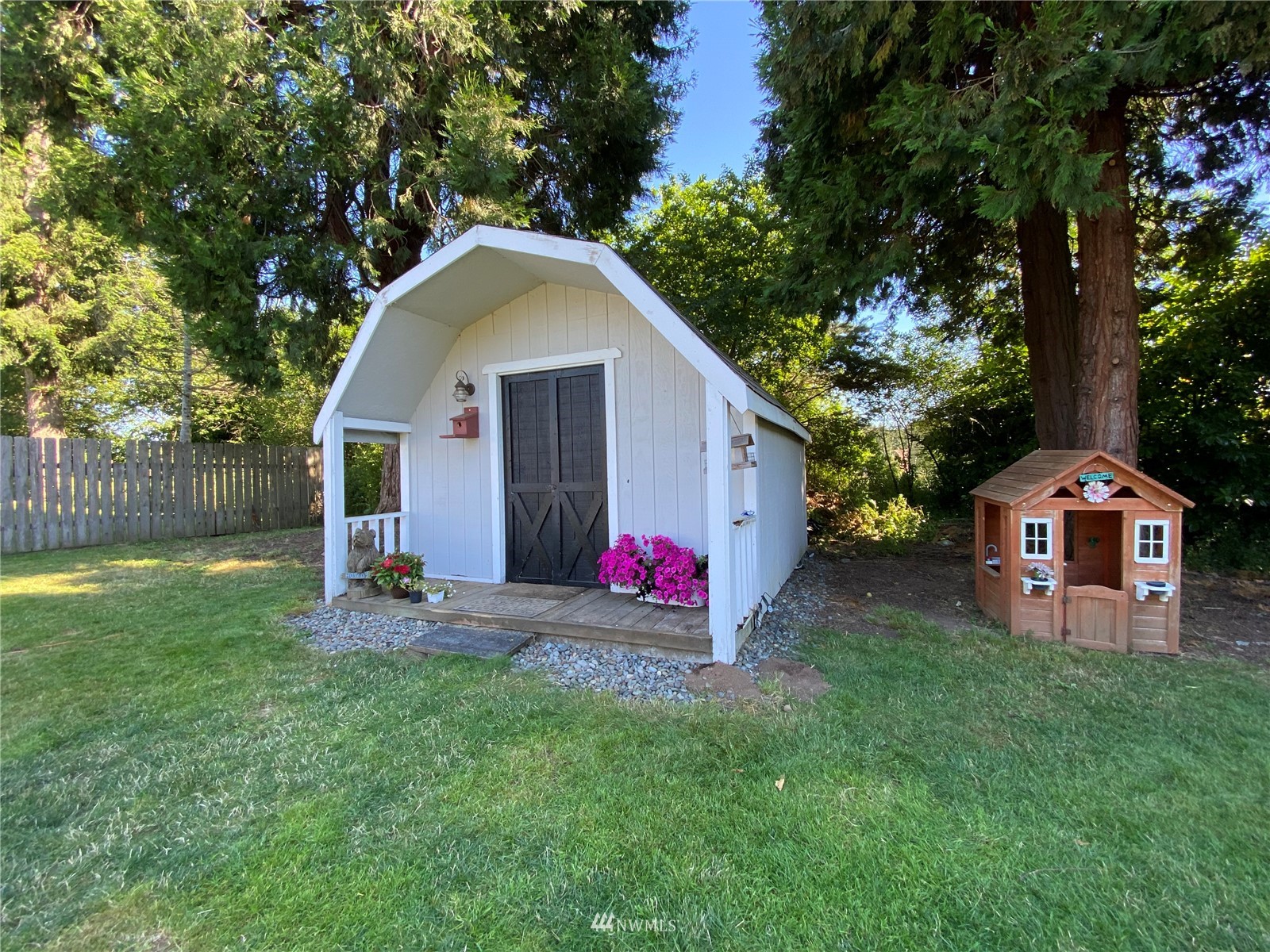 160 Galaxie Road Chehalis, WA 98532 - Photo 27 of 27 a front view of a house with a yard