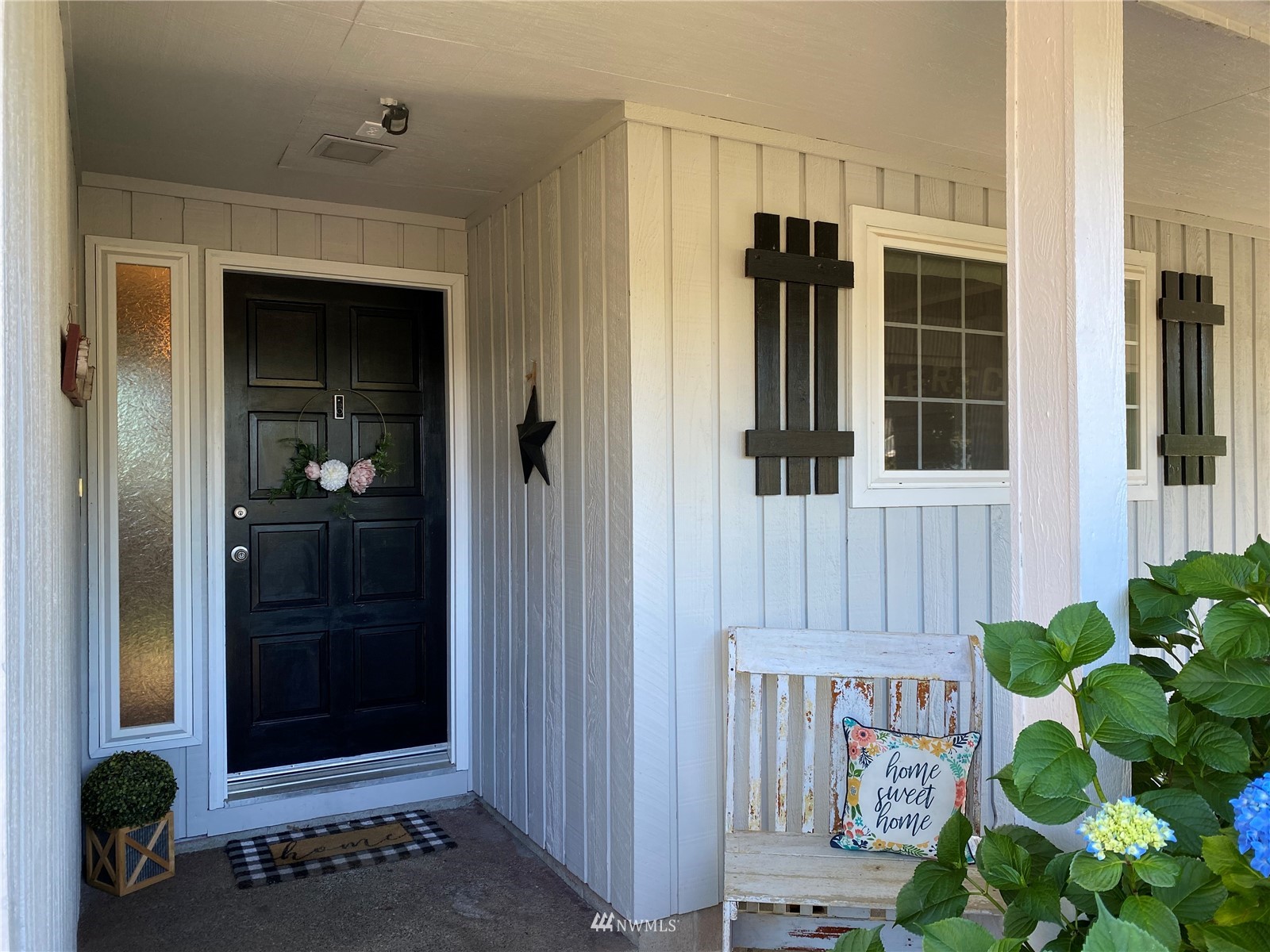 160 Galaxie Road Chehalis, WA 98532 - Photo 3 of 27 a view of front door of house
