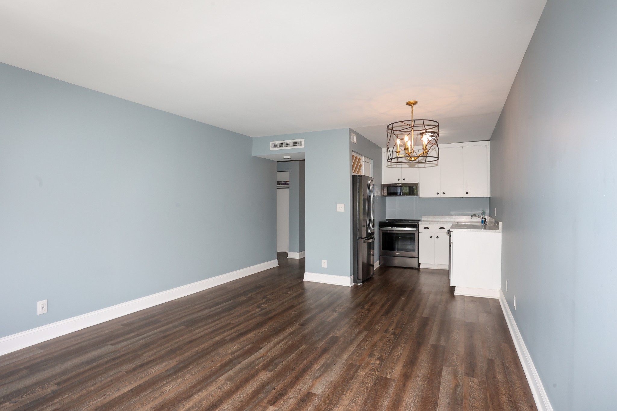 1900 Richard Jones Road, Unit B211 Nashville, TN 37215 - Photo 3 of 10