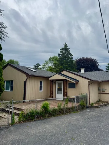 a view of a room with an empty space