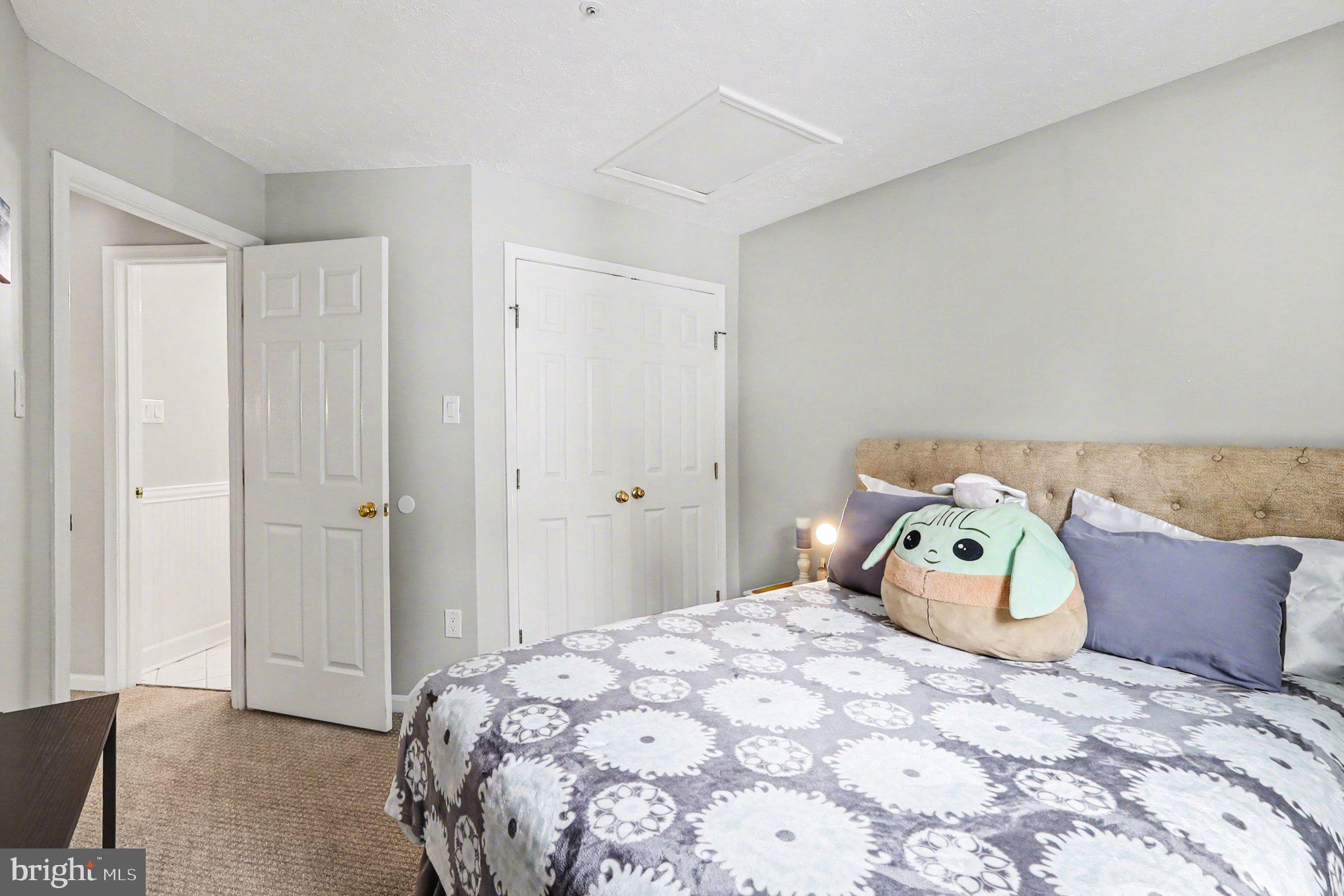 12607 Granite Ridge Drive North Potomac, MD 20878 - Photo 19 of 35 a bedroom with a bed and a window