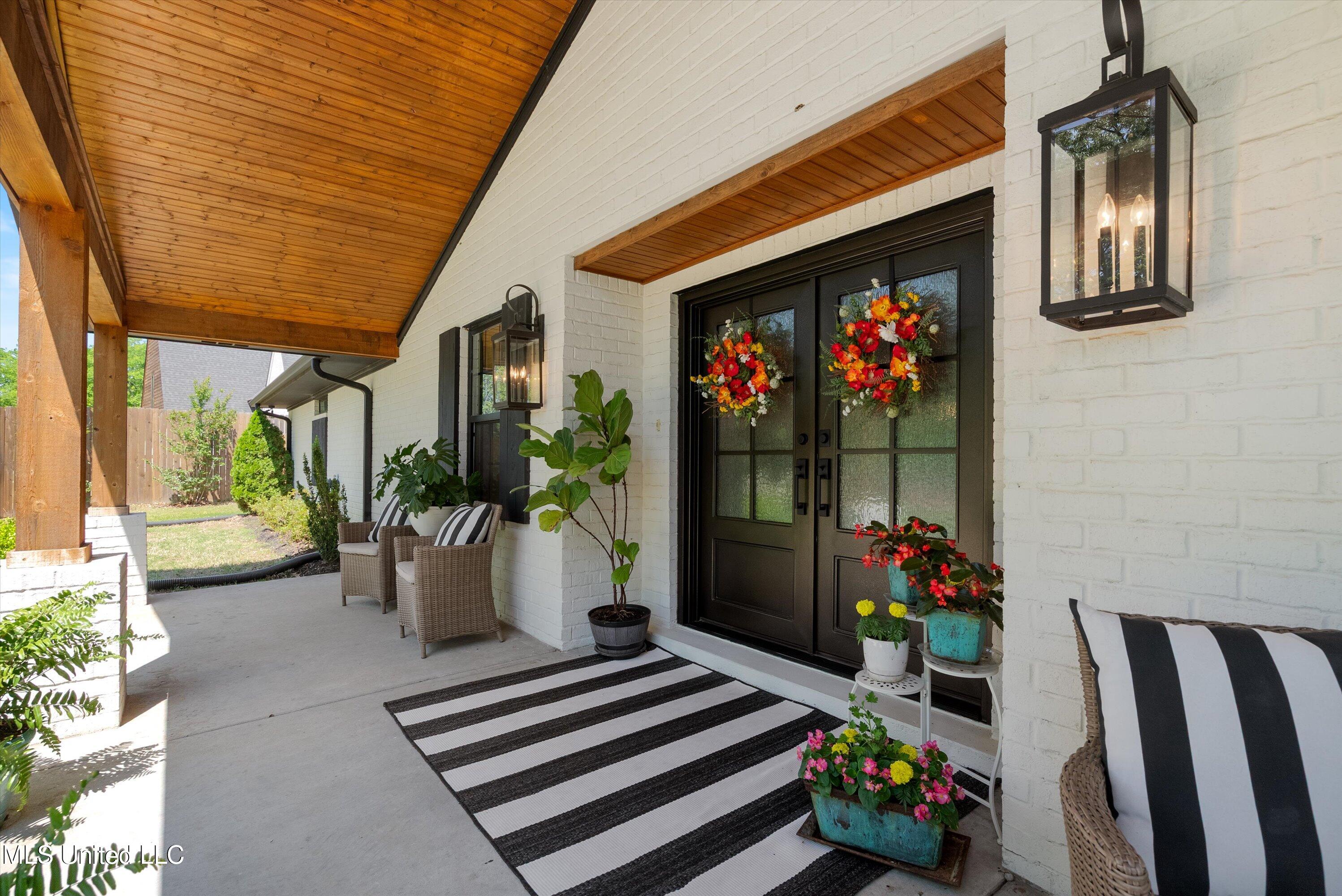 7410 Vaiden Road Hernando, MS 38632 - Photo 3 of 45 Front Porch