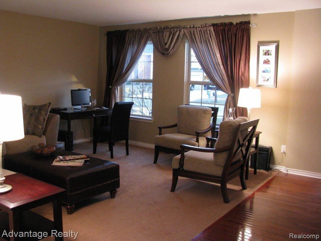 51664 Rivard Road New Baltimore, MI 48047 - Photo 3 of 13 living rm.JPG