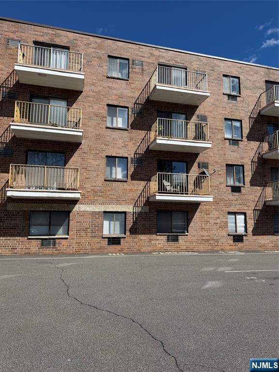 245 Anderson Street, Unit 4G Hackensack, NJ 07601 - Photo 12 of 14