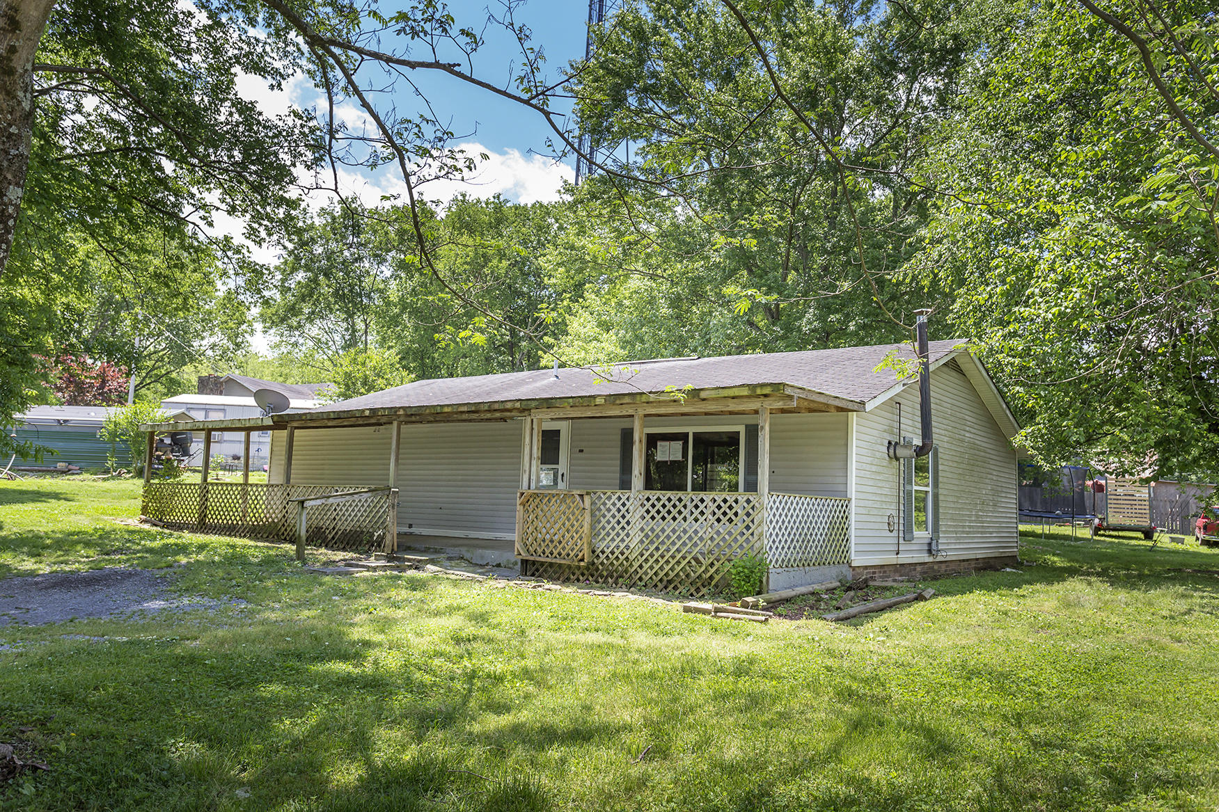 395 Cemetery Road Dayton, TN 37321 - Photo 5 of 11 Exterior (2)