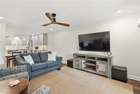 $169,000 | 2800 Indian River Boulevard, Unit 4Q, Vero Beach, FL 32960