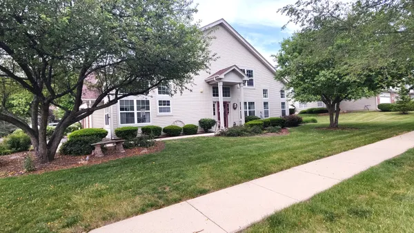 $386,000 | 3150 St Michel Lane, St. Charles, IL 60175