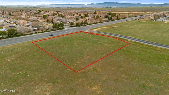 a view of an outdoor space and lakeside