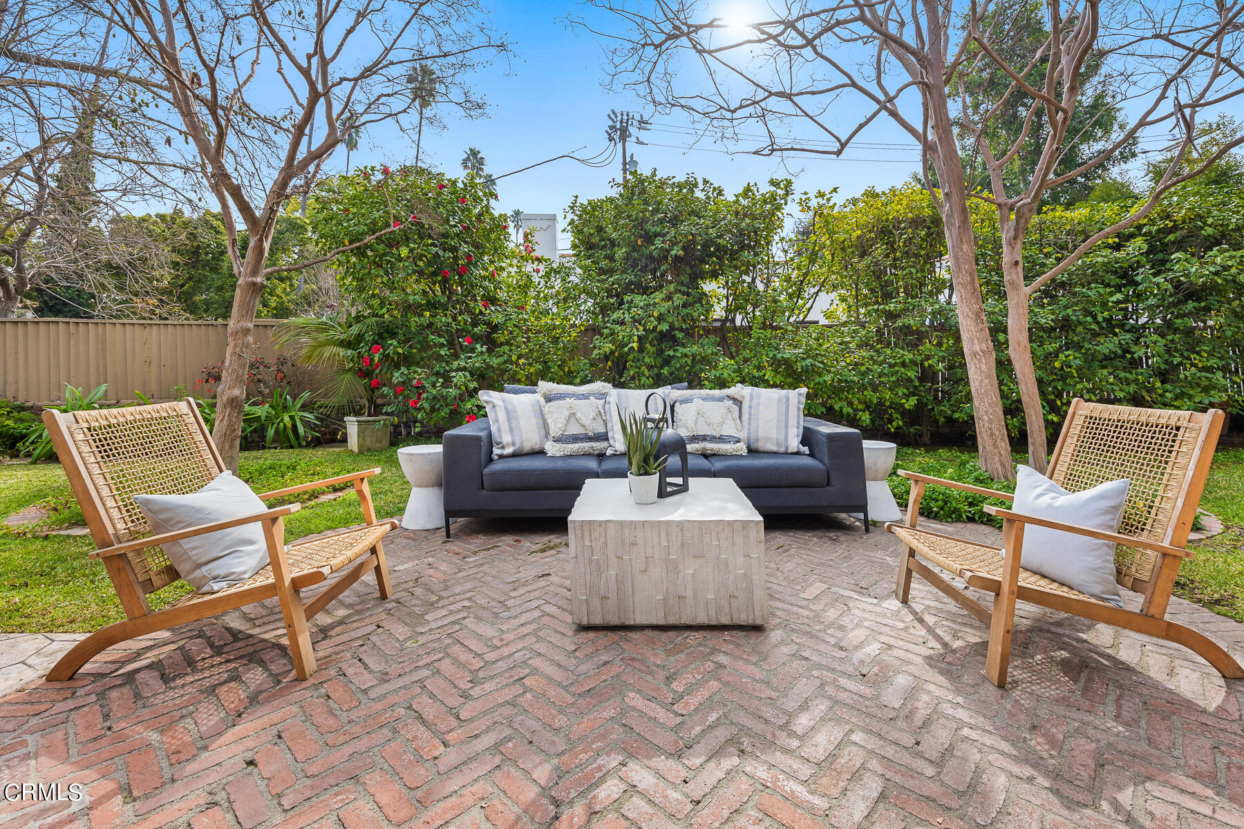 1961 Oak Street South Pasadena, CA 91030 - Photo 16 of 19 a view of a patio with a table and chairs