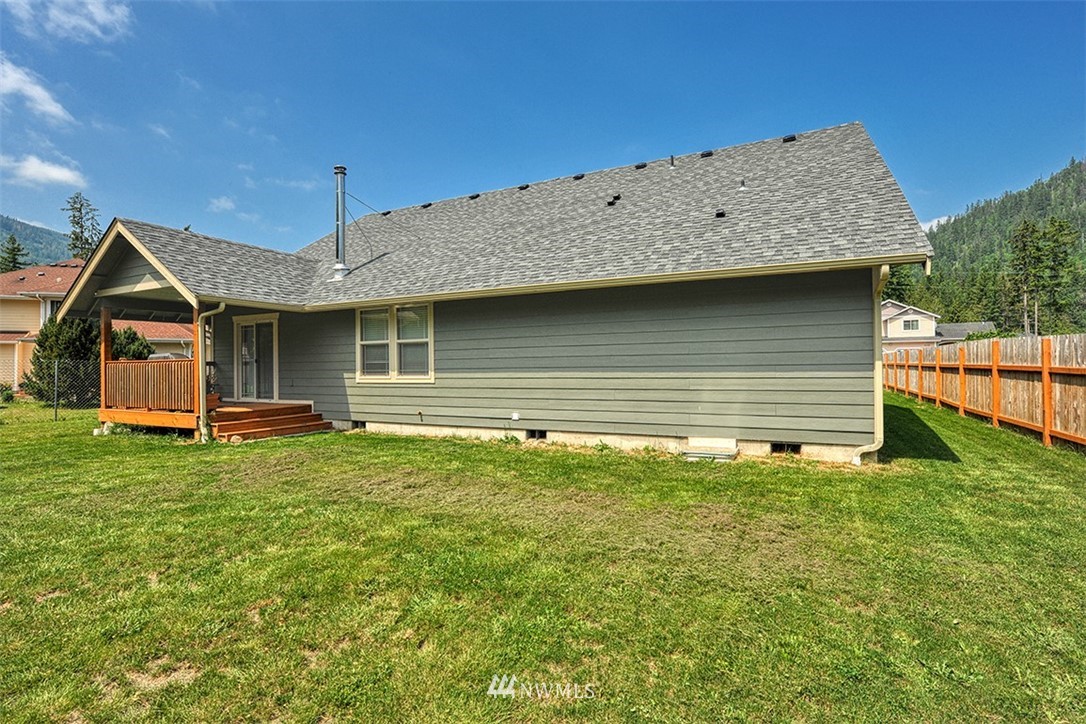 6385 Little Big Horn Road Maple Falls, WA 98266 - Photo 23 of 25 Gallery Image 23