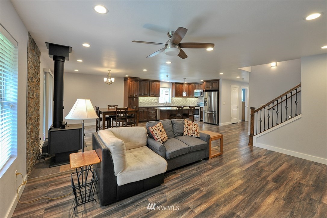 6385 Little Big Horn Road Maple Falls, WA 98266 - Photo 6 of 25 Gallery Image 6