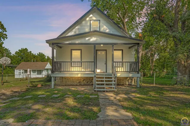 $135,000 | 2820 Southeast Wisconsin Avenue, Topeka, KS 66605