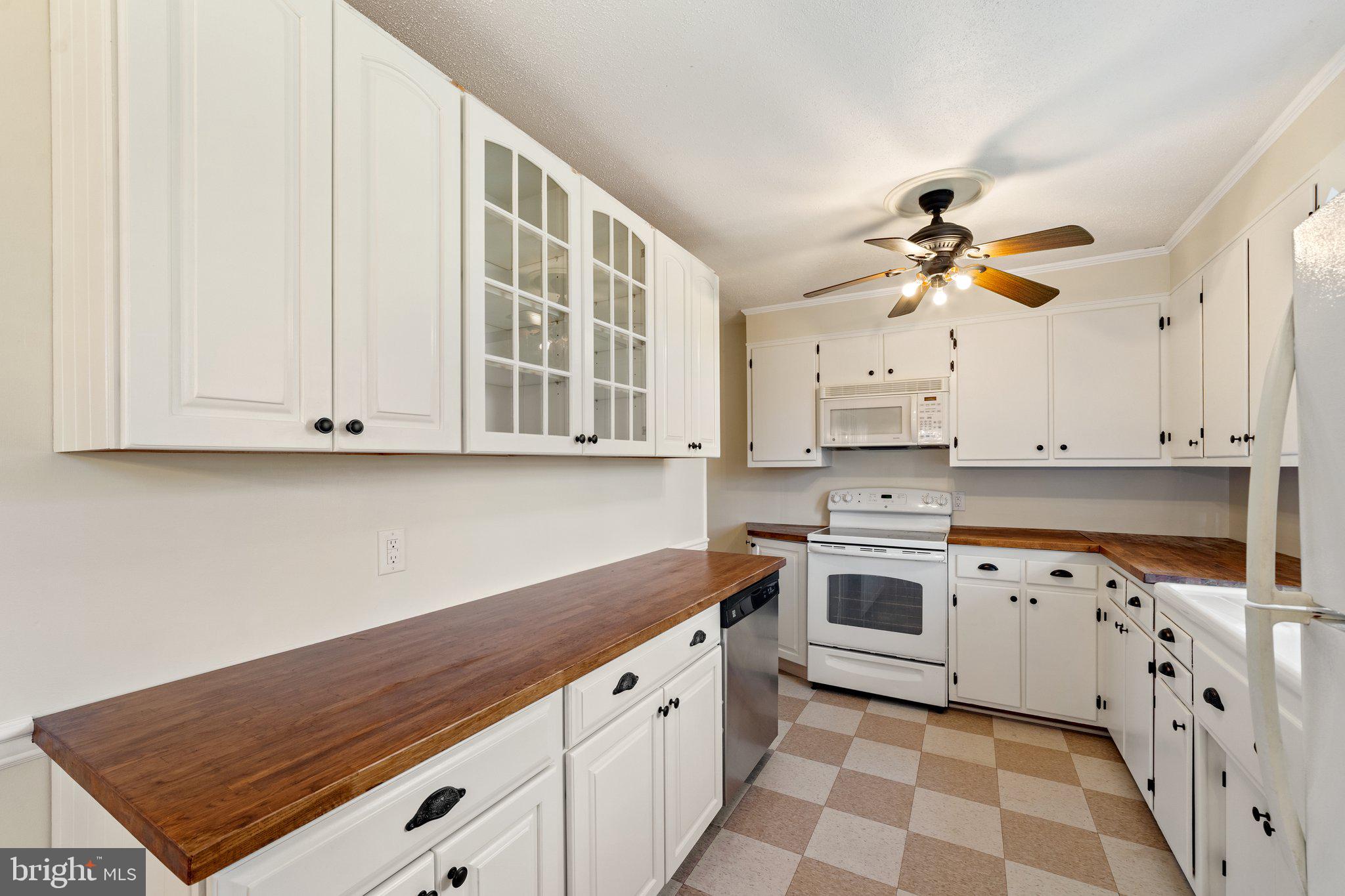 508 Round Hill Road Boston, VA 22713 - Photo 15 of 40 Kitchen