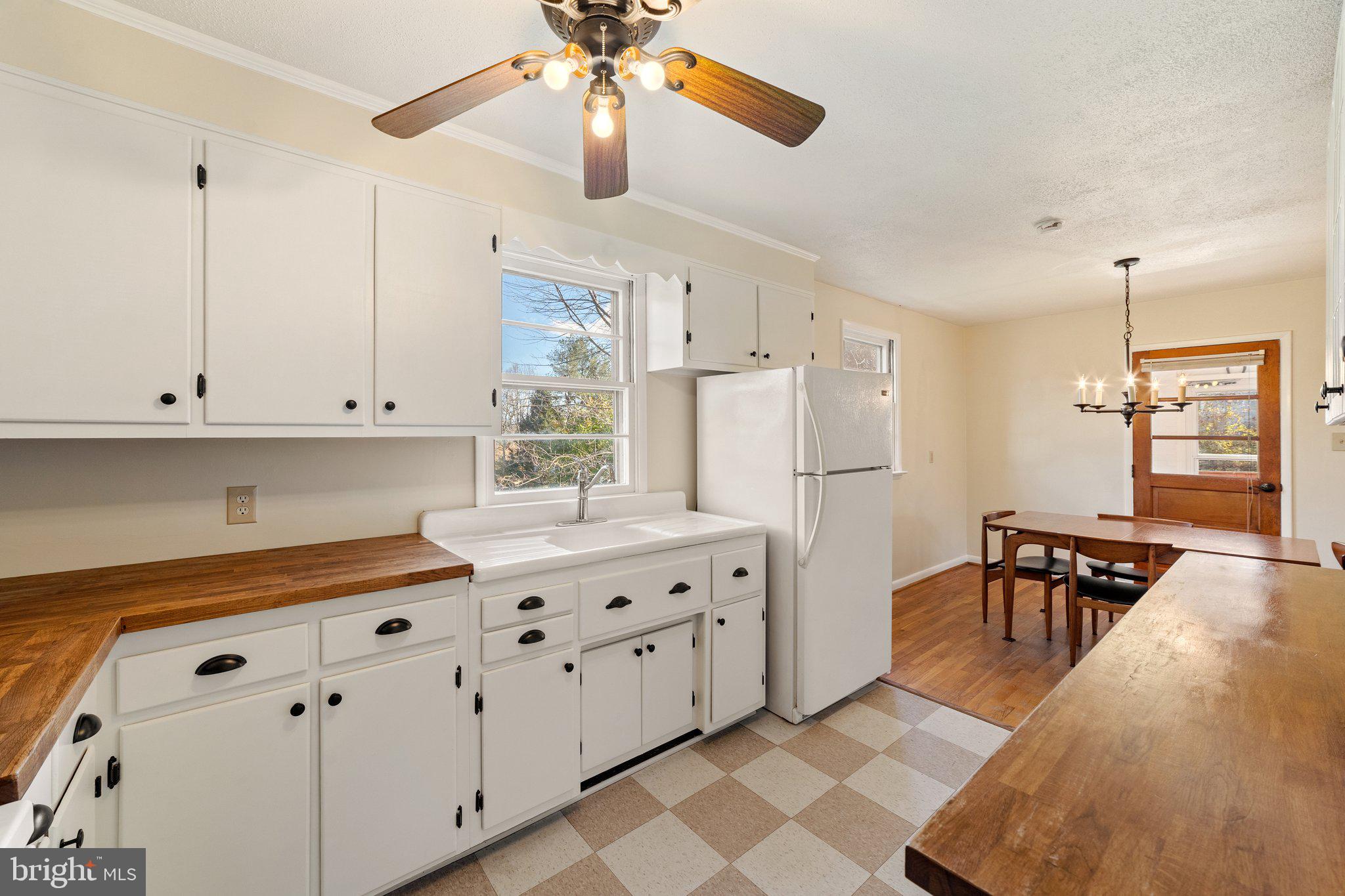 508 Round Hill Road Boston, VA 22713 - Photo 17 of 40 Kitchen