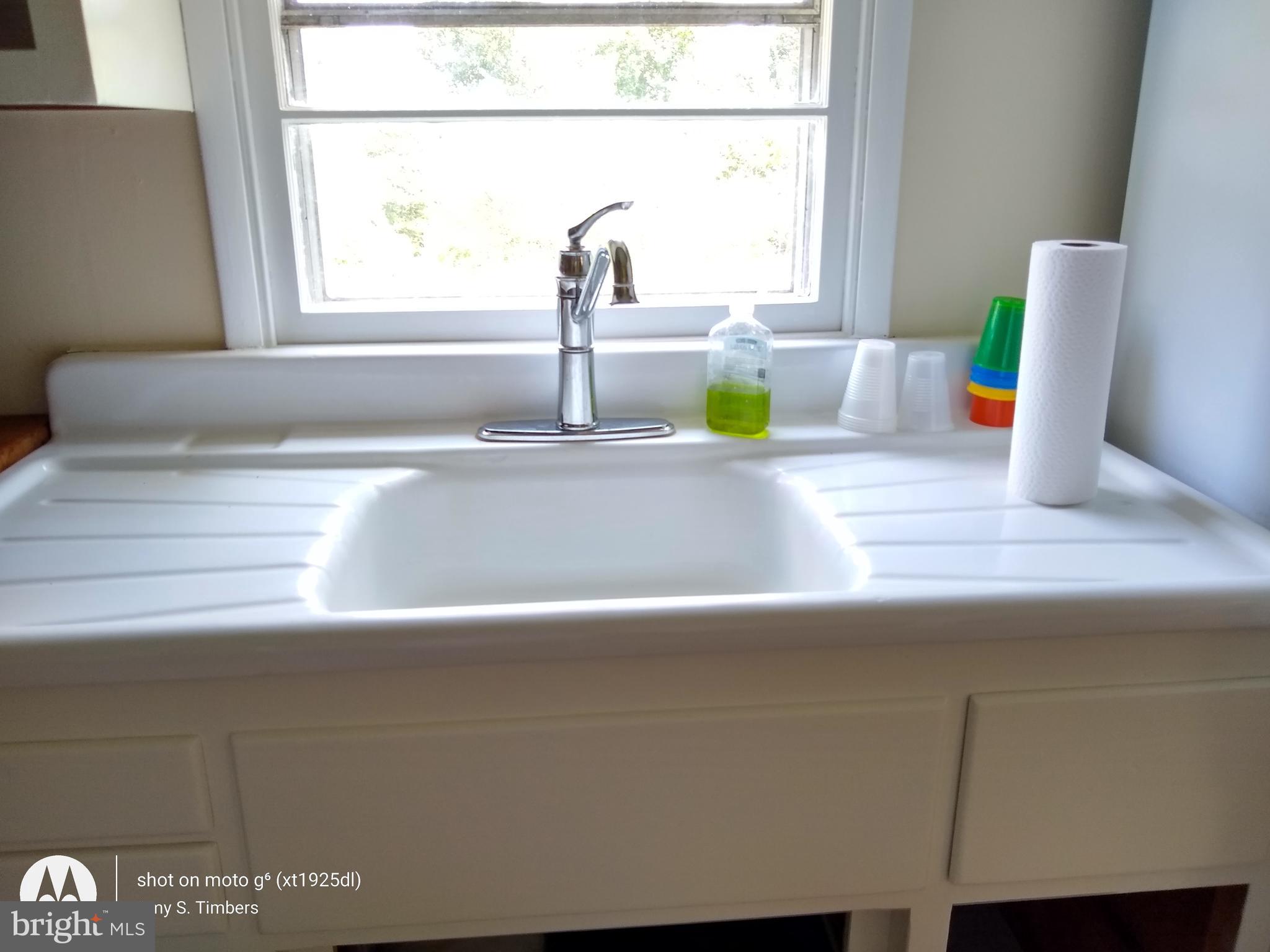 508 Round Hill Road Boston, VA 22713 - Photo 18 of 40 Classic farm sink