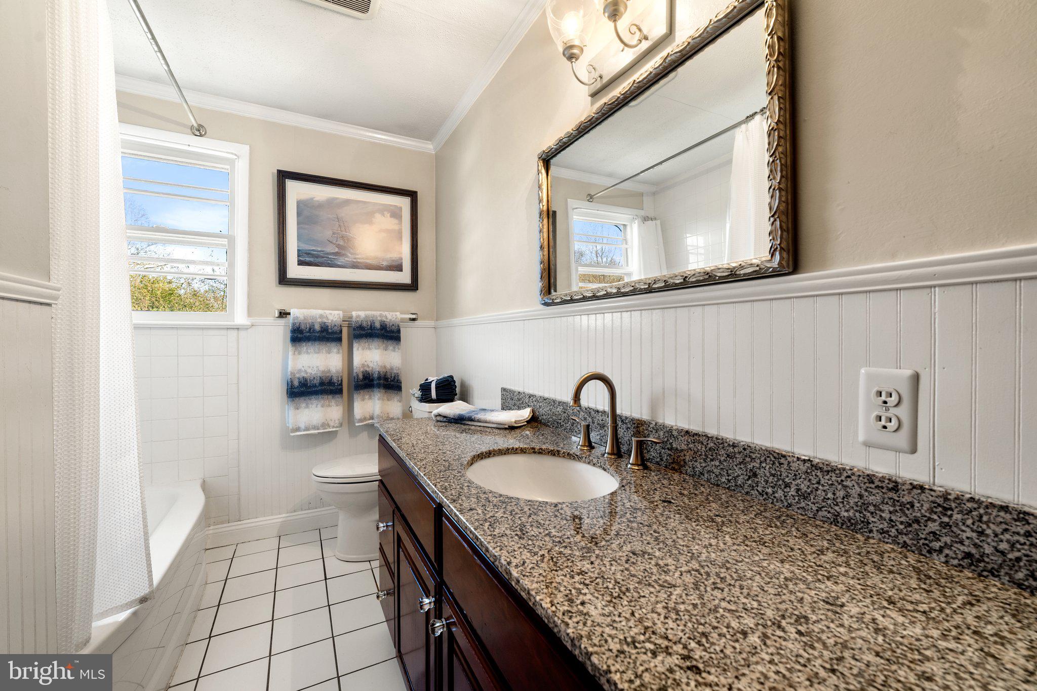 508 Round Hill Road Boston, VA 22713 - Photo 23 of 40 Main Bath