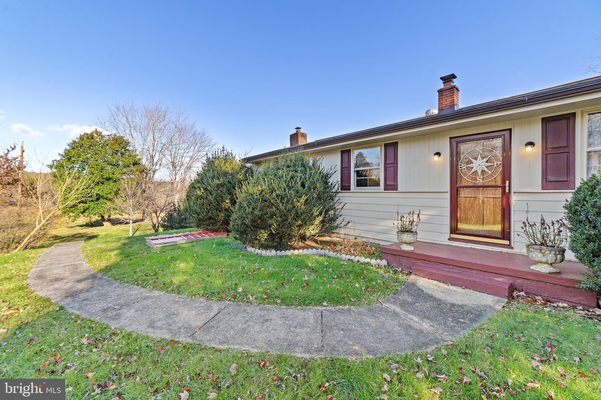 508 Round Hill Road Boston, VA 22713 - Photo 35 of 40 Front Walk