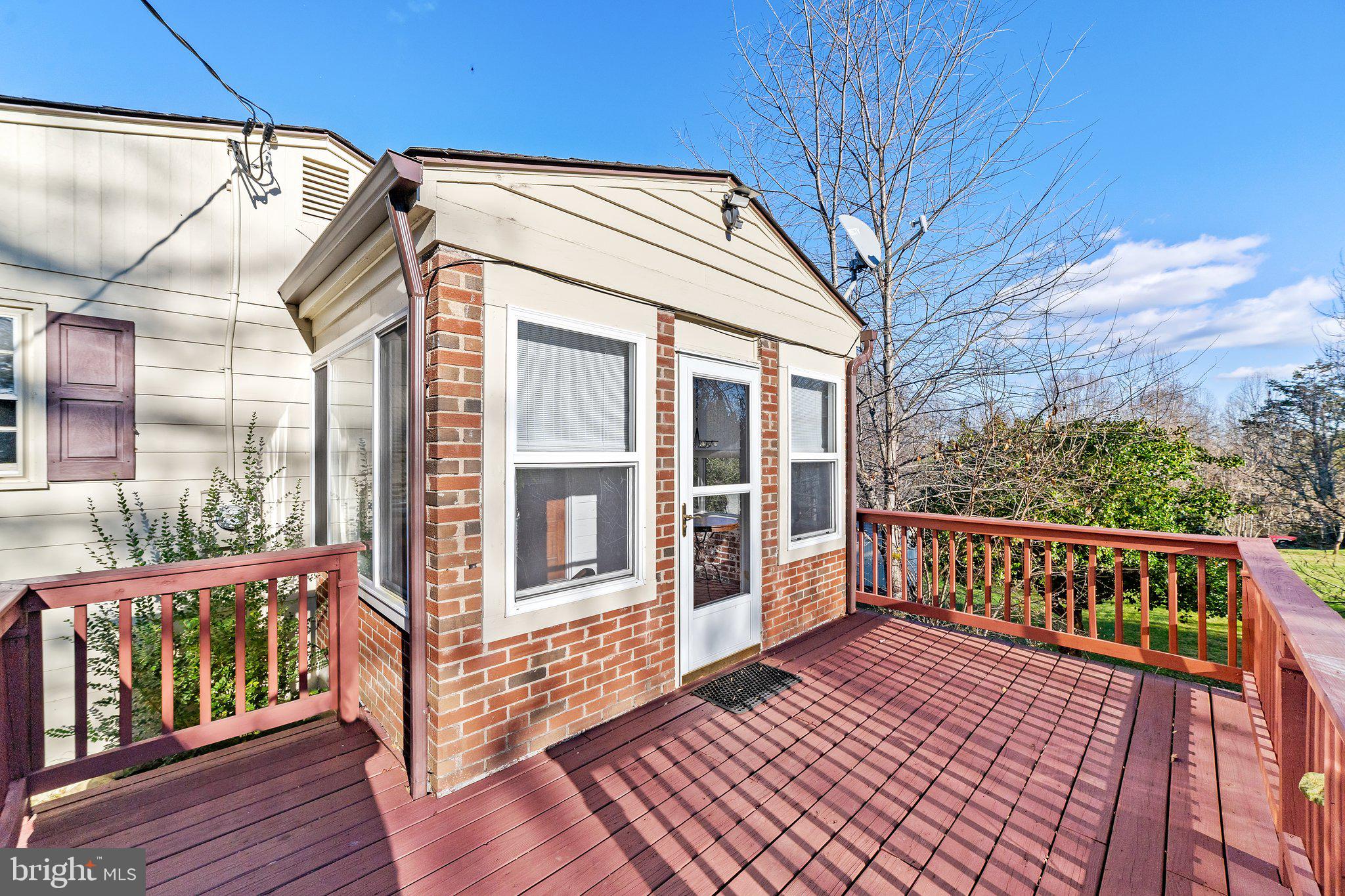 508 Round Hill Road Boston, VA 22713 - Photo 37 of 40 Deck, side entry