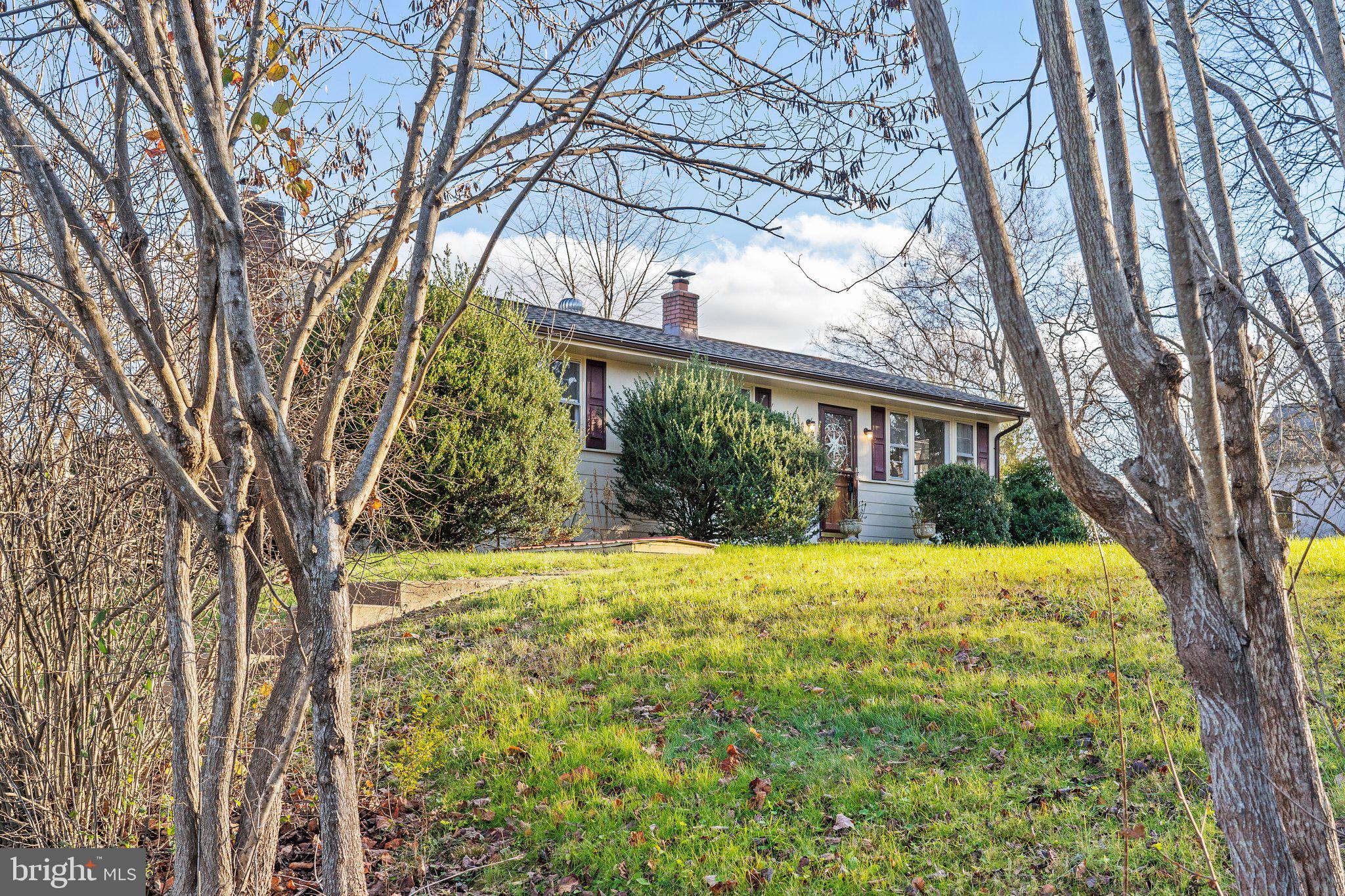 508 Round Hill Road Boston, VA 22713 - Photo 8 of 40 House from side