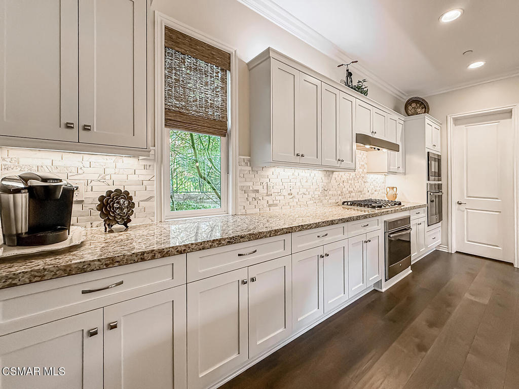 13257 Turnstone Circle Moorpark, CA 93021 - Photo 15 of 67