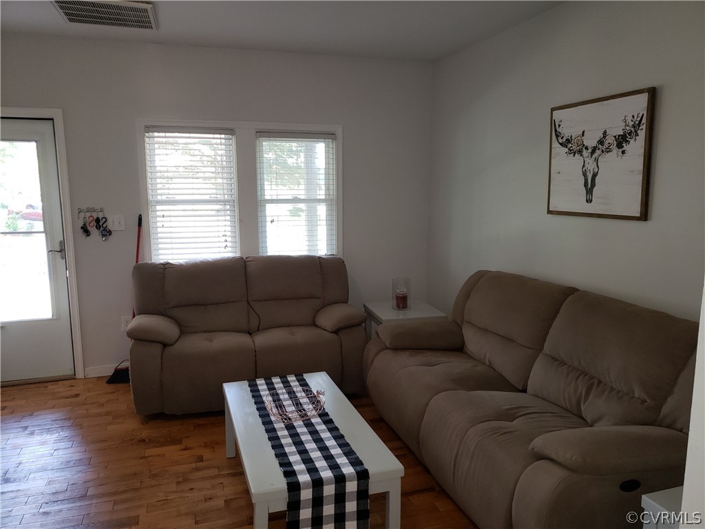 124 Forest View Road Cumberland, VA 23040 - Photo 3 of 25 Gallery Image 3