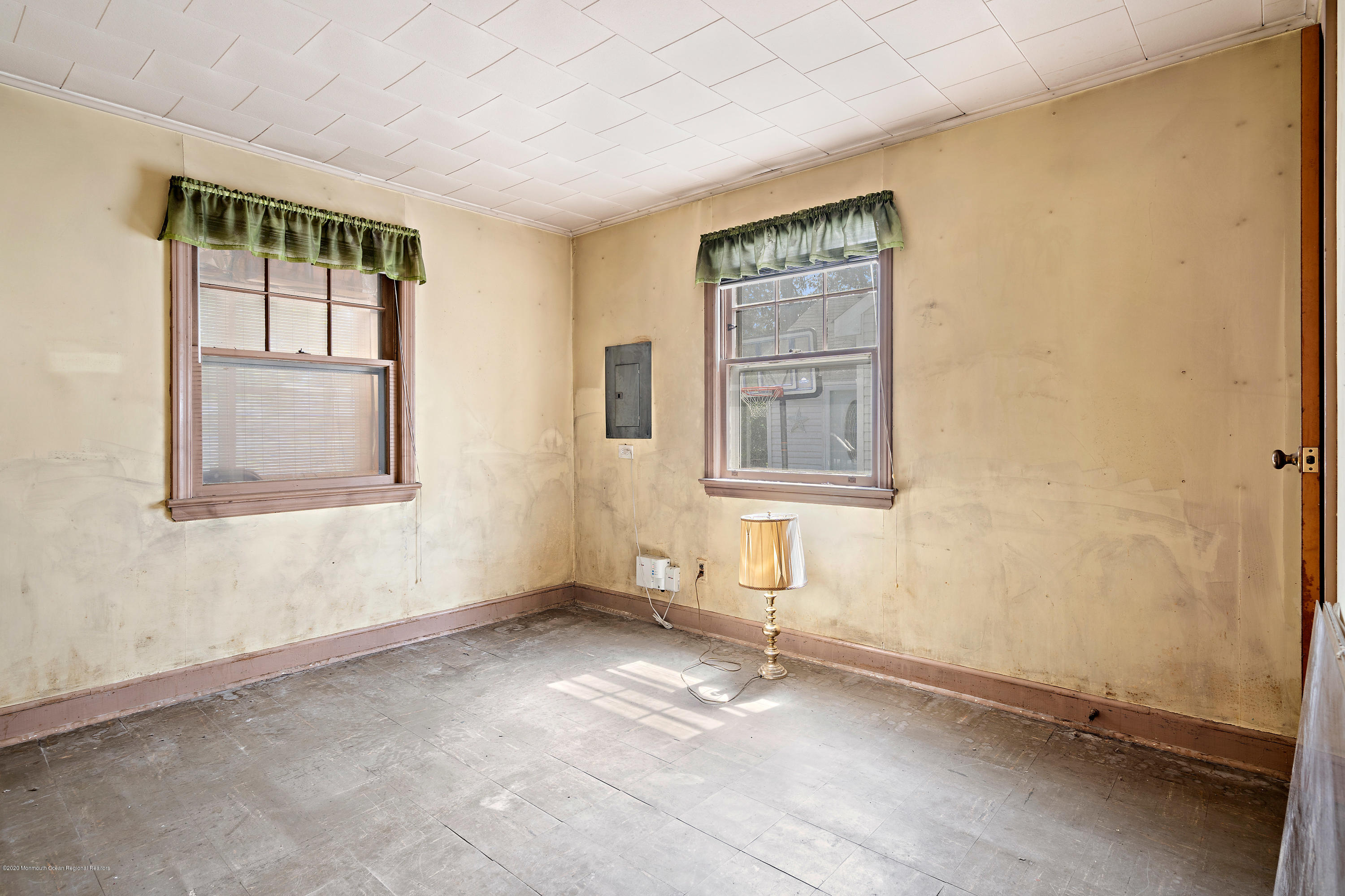 12 George Road Toms River, NJ 08753 - Photo 7 of 12 an empty room with windows