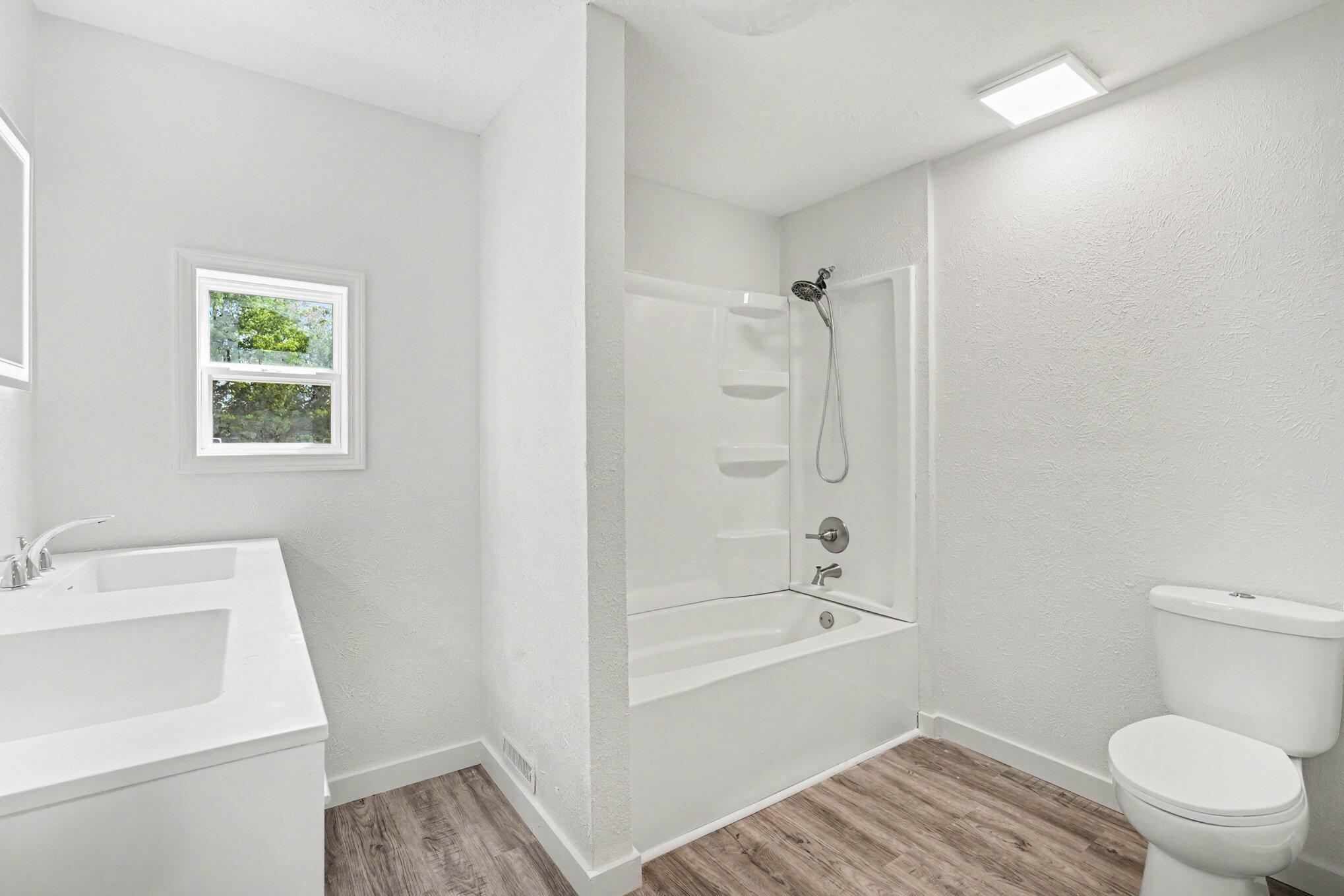 142 Rook Street Battle Creek, MI 49014 - Photo 19 of 35 019_file_4206
