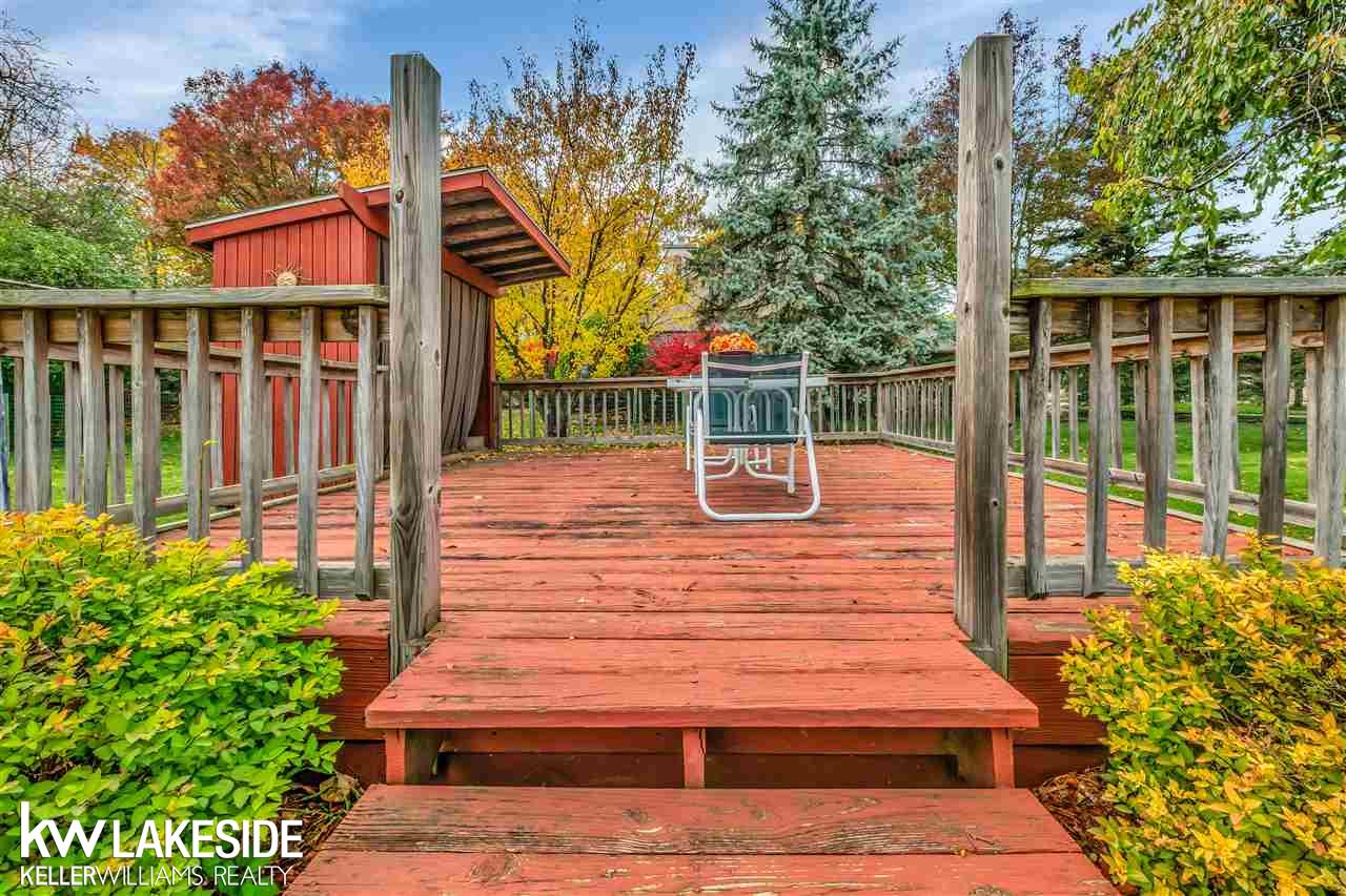 157 Nawakwa Road Rochester, MI 48307 - Photo 11 of 32